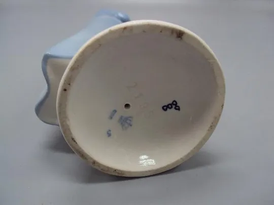 Фигура фарфор статуэтка Германия Липпельсдорф девушка с огнем держит факел в руках 25 см №14491 З аукціону