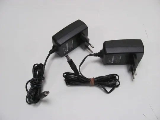 0623 адаптер живлення  HUAWEI HW 12.0V 1.0A 2 шт НІМЕЧЧИНА Інтернет-аукціон