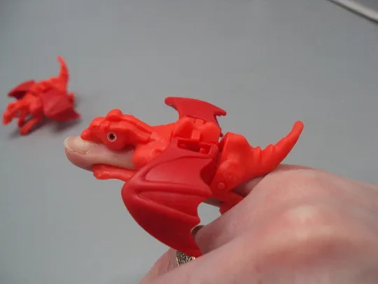 Фигурка киндер сюрприз VQ094 Ferrero дракон на палец дракончик лот 2 шт №18617л Інтернет-аукціон