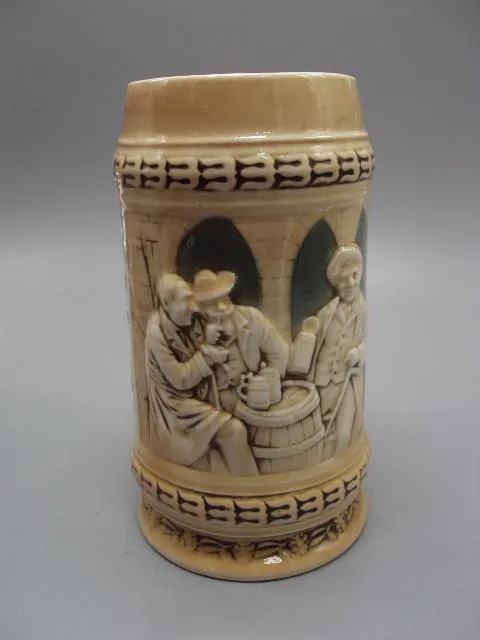 Пивной бокал фарфор Германия Зитцендорф Sitzendorf кружка пивная узор люди пьют пиво 16,9 см (№840) З аукціону