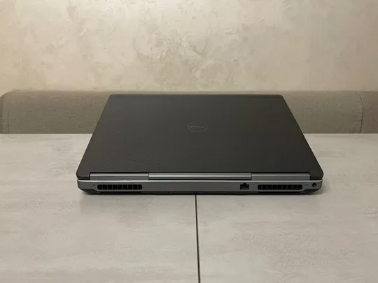 Dell Precision 7720, 17,3&quot; FHD IPS, i7-6820HQ, 16GB, 256GB+1TB, Nvidia 6GB. Гарантія Недорого