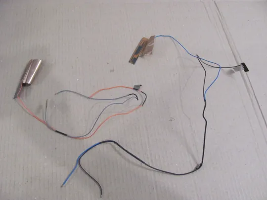 номер0113-28 WI-FI антени DC330018B40 для LENOVO ThinkPad  L450 L460 L470 оригінал Ціна