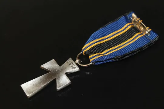 Хрест Симона Петлюри УНР (сувенірна нагорода) (1689)". Копія. З аукціону