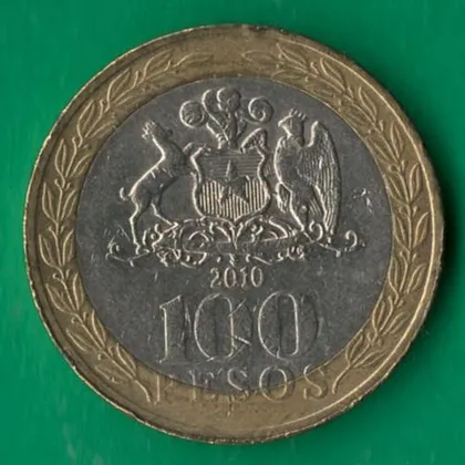 фото, 100 песо 2010 року Чилі [КВ]