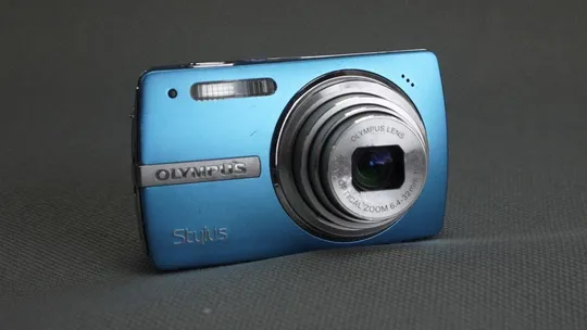 Цифровой фотоаппарат Olympus Stylus 820 8.0Mpix All-Weather camera блакитний Вживане Ціна