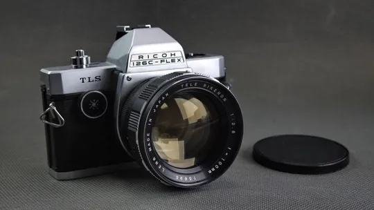 фотоаппарат пленочный механический Ricoh 126C Flex с объективом Rikenon 100mm/2,8 Ф67мм З аукціону