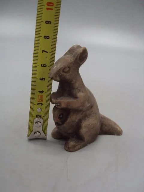 Купити Фигура камень статуэтка миниатюра кенгуру с детенышем кенгуренком высота 7,5 см №13763