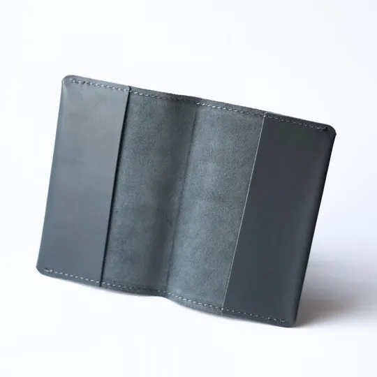 Купити Обкладинка для паспорта "Hello world",сіра з посрібленям.