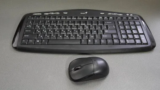 беспроводная клавиатура Genius LuxeMate 600 GK-060013/K + мышь NS-6000 GM-130015/T Ціна