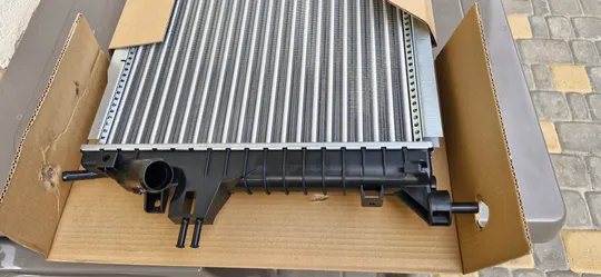 Купити Радіатор охолодження двигуна Ava Quality Cooling OLA2460  для Opel Zafira