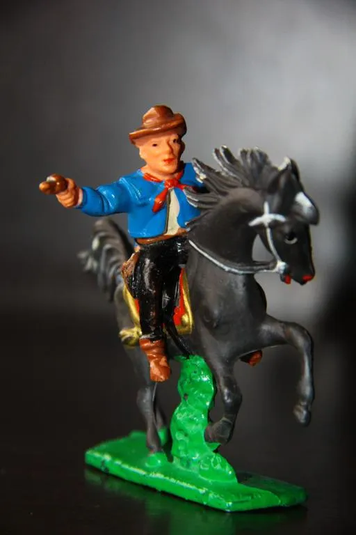 ковбой ГДР №091 ДЖИМ БРИДЖЕР Фрихольд Фишер на коне №312 Ціна