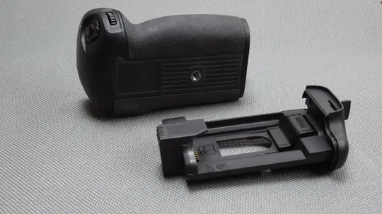 Батарейный блок Battery Grip XTNG7100 для камер Nikon D7100 Продаж