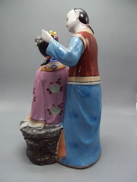 Фигура фарфор статуэка Китай DKT ANNO 1998 китаец и китаянка парень с девушкой высота 36,5 см №88 Недорого