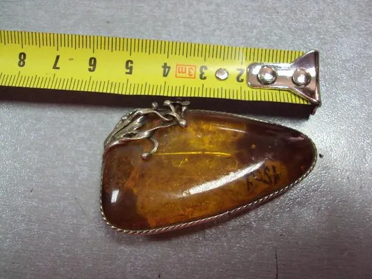 Бижутерия брошка брошь янтарь мельхиор цветок цветочек вес 14,73 г размер 5,4 х 3,2 см №11828 З аукціону