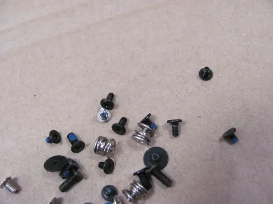 674-42 комплектуюче гвинти  для Dell Latitude  E5540 E5440  оригінал З аукціону