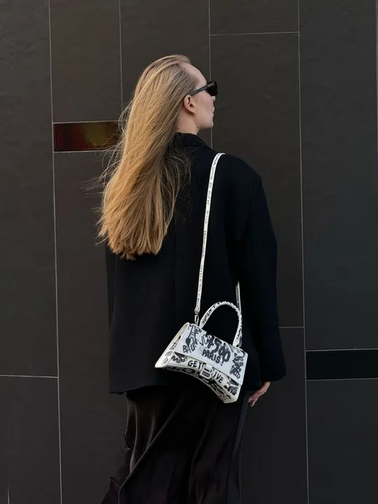 Сумка Balenciaga Hourglass Small Handbag Graffiti in White 99338 Продаж