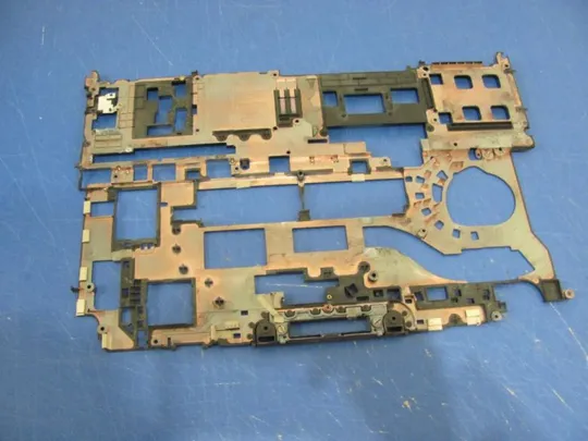 Купити №303-16 Середня частина корпуса AP1EF000900 0G3DPN для Dell Latitude E5570 оригінал