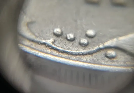 (5865) 25 копійок 2013 1ЕБм багаточисельні викрошки на вінку реверса (25 копеек 2013 1ЕБм) З аукціону