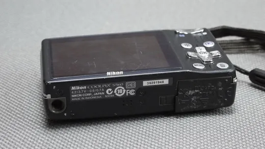 Цифровой фотоаппарат Nikon Coolpix S560 10.0Mpix Вживане Продаж