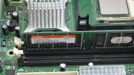 Купити Материнская плата Intel D865GVHZ + Pentium 4 HT 3.00GHz + 512Mb DDR400