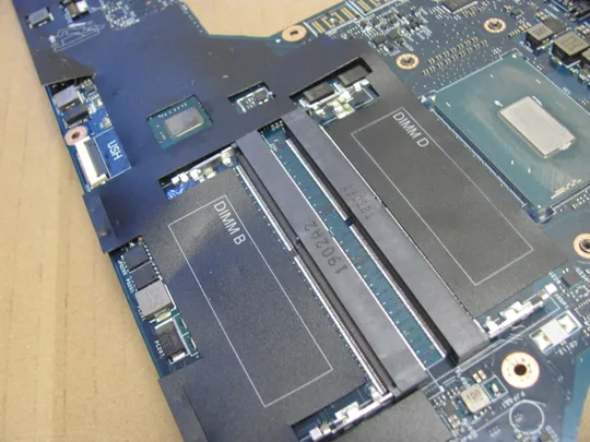 номер0990-9 материнська плата Mainboard Материнка Основна плата Системна плата Плата системи Laptop motherboard мамка ноутбучна плата i7-8750H SR3YY  DAP10 LA-F591P для Dell Precision 7530 M7530 оригінал Недорого