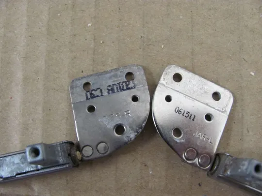 Купити №27-10 петлі кріплення для DELL LATITUDE E6420 оригінал в хорошому стані