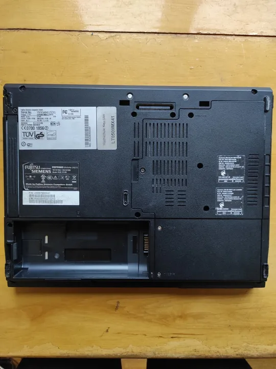 Fujitsu Siemens Esprimo mobile u9215 З аукціону