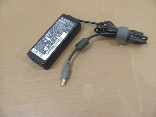 Блок живлення Lenovo 42t4424 42t4425 20V, 4.5A 90W, 7.9x5.5mm Ціна