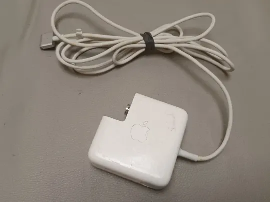 0935с адаптер живлення  APPLE A1436 45W 14.85V 3.05A Ціна