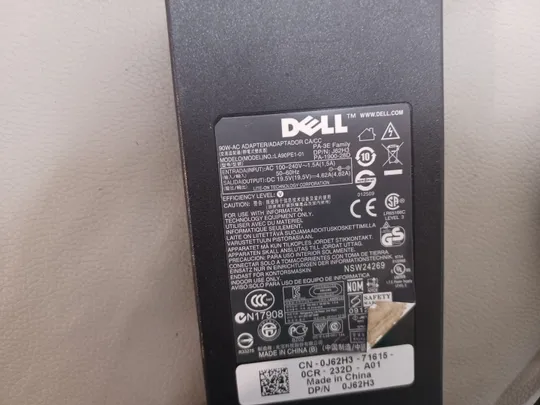 0949 адаптер живлення DELL LA90PE1-01 19.5V 4.62A   НІМЕЧЧИНА Де купити