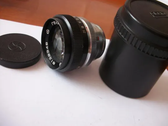 Объектив Гелиос-103,байонет. Светофильтра -Нет, крышка-футляр, Продаж