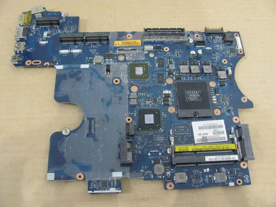 номер0295-1 материнська плата Mainboard Материнка Основна плата Системна плата Плата системи Laptop motherboard мамка  ноутбучна плата  PAL61 LA-6561P для Dell Latitude E6520 оригінал Ціна