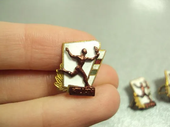 Купити знак  массовое физкультурно-спортивное движение "килиан"  венгрия, KILIAN лот 3 шт №10486