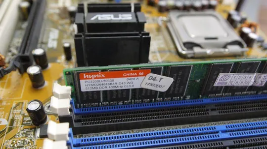 Материнская плата ASUS P5GPL-EAYZ + Pentium 4 650 3.40GHz + 512Mb DDR400 + видео Geforce Де купити