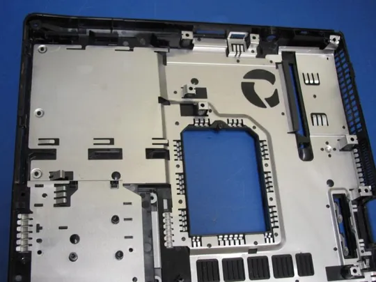 №124-17 Кришка (дно, корито, піддон) корпуса для FUJITSU CELSIUS H920 оригінал Недорого