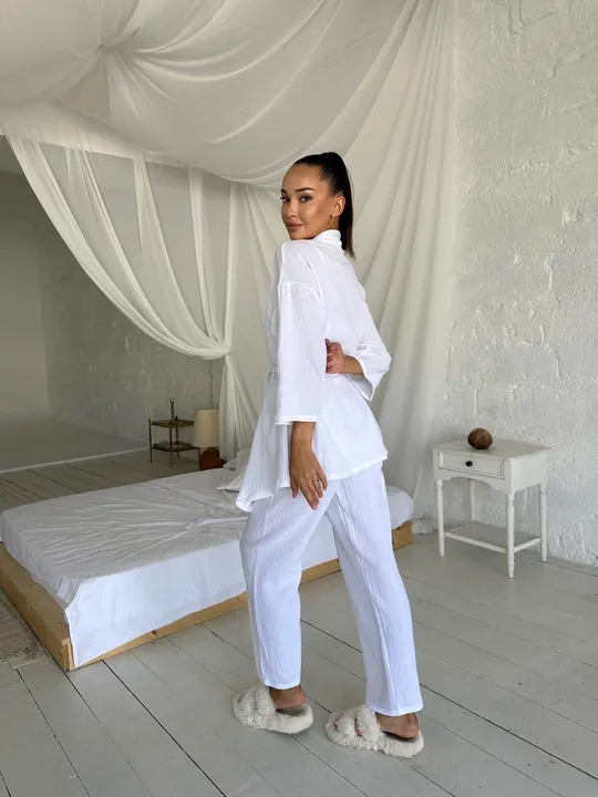 Купити Комплект для дому і сну трійка з мусліну, халат кімоно, топ і штани білий