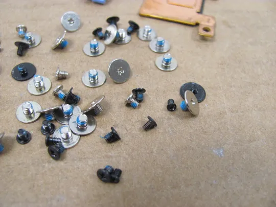 861-10 комплектуюче кріплення гвинти для  Dell Precision 7550 7750  оригінал Де купити