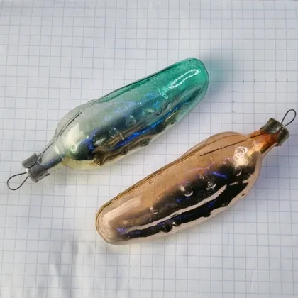 фото, Елочные игрушки "огурец" 2 шт (ссср)