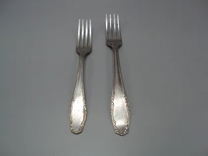 фото, Столовые приборы вилки нерж столовая и десертная вилка нержавейка 18,2 см и 20 см лот 2 шт №18639в