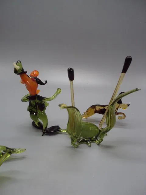 Фигура стекло статуэтка охота охотник с ружьем в камышах с собакой ловят птицу №10777 Недорого