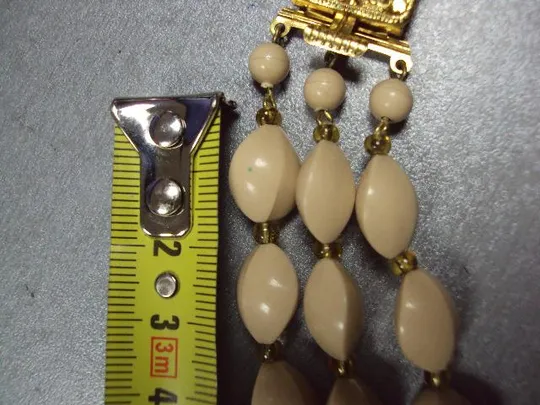 Купити Бижутерия бусы в три ряда ожерелье Чехословакия пластик бежевые длина 47,5 см №13379