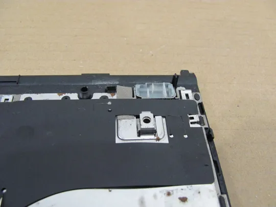 номер0032-5 Кришка панель палмрест та тачпад 0MKKD5 для Dell VOSTRO V131 оригінал Торговий майданчик