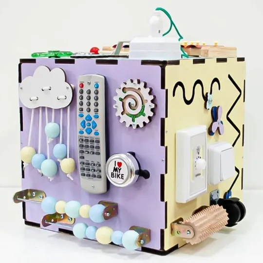 Бизикуб 30x30x30см, 33 элемента, Разноцветный (Развивающий бизиборд для детей) Ціна