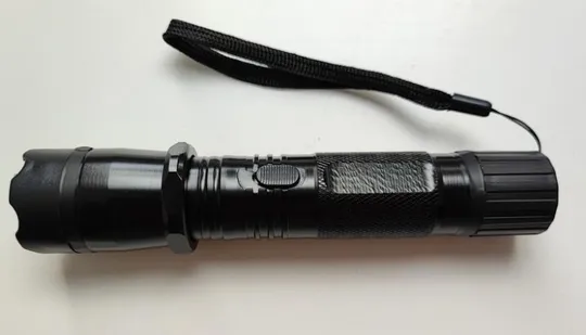 Ліхтарик-відлякувач bl-1101 З аукціону