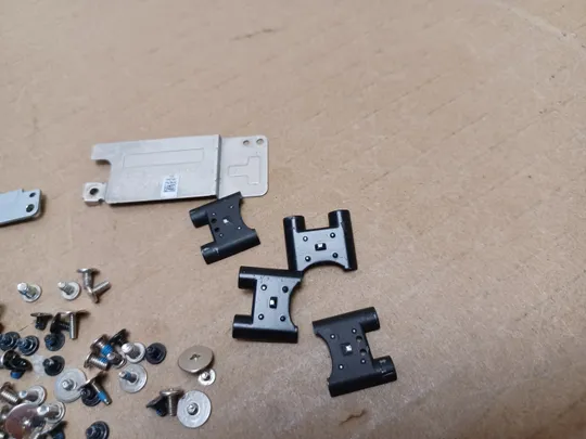 номер1055-8 кріплення комплектуюче гвинти  для Dell XPS 15 9575 5530  2in1  оригінал З аукціону