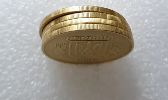 (2460) 50 копійок 1992 2.2ААм викрошка на аверсі в площині тризуба (2тип) - 4 монети одним лотом (50 копеек 1992 2.2ААм брак) Де купити