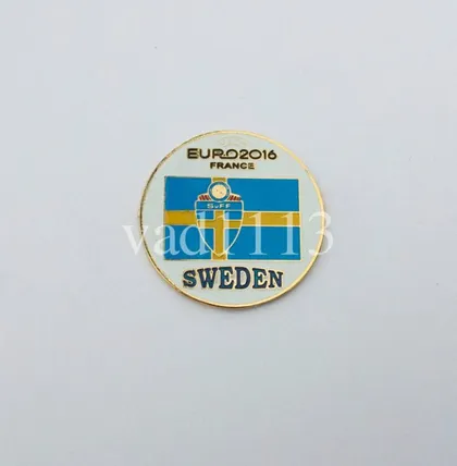 фото, Футбол - значок из серии  "ЕВРО 2016"  участник - ШВЕЦИЯ
