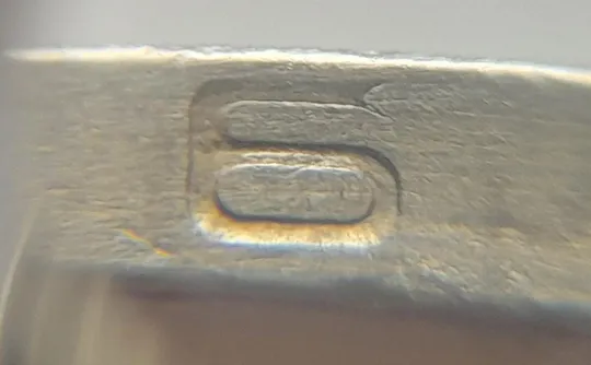 (4683) 1 гривня 2006 викрошки у "2" і "6" слова "2006" гурта + зминання на реверсі (1 гривна 2006) Недорого