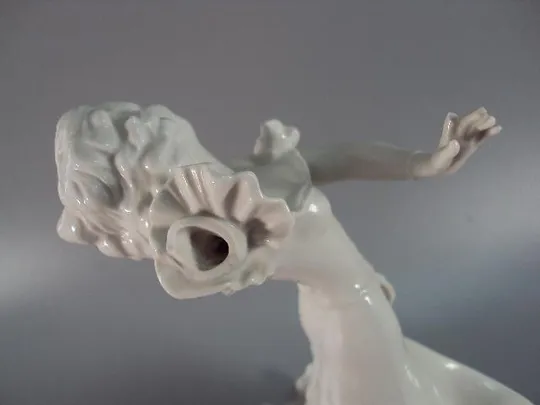 Фигура фарфор статуэтка Германия Валлендорф танцовщица девушка танцует 23,5см под реставрацию №11965 Де купити