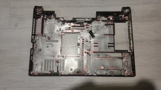верх і корито Fujitsu E734 З аукціону